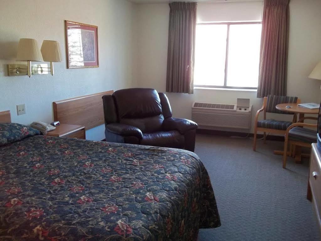 Super 8 By Wyndham Kremmling Hotel Екстериор снимка